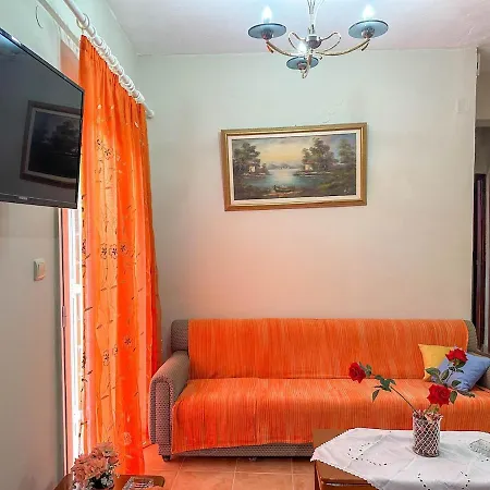 Seaview Apartment Aryiroúpolis